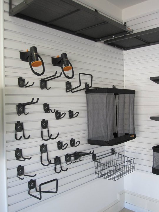You are currently viewing 6 Ways to Vertically Organize Your Garage