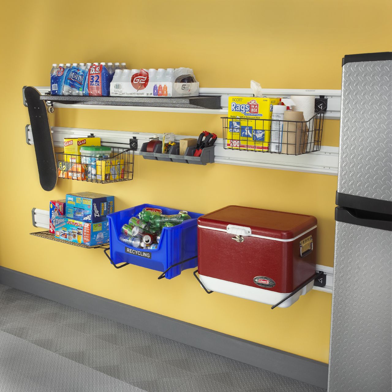 You are currently viewing 5 Things You Can Organize with Garage Cabinets