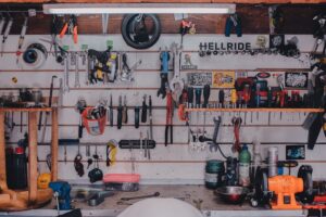 Read more about the article Secrets to Keeping Your Garage Effortlessly Organized Year Round