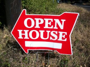 Read more about the article Make Your Garage Seal Your Real Estate Deal