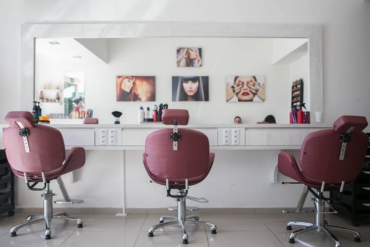 Read more about the article Designing a Hair Salon in Your Garage